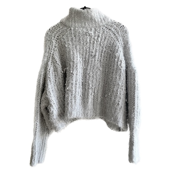 Express Fuzzy Cropped Turtleneck Sweater - Picture 4 of 5